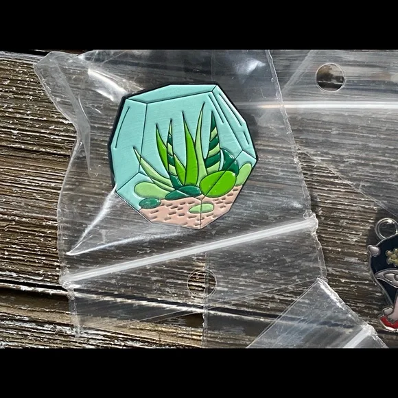 Enamel Charms + Pins Findings - Picture 4 of 7